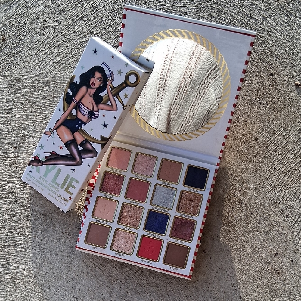 Kylie Cosmetics Lip Kit And Eye Shadow Palette